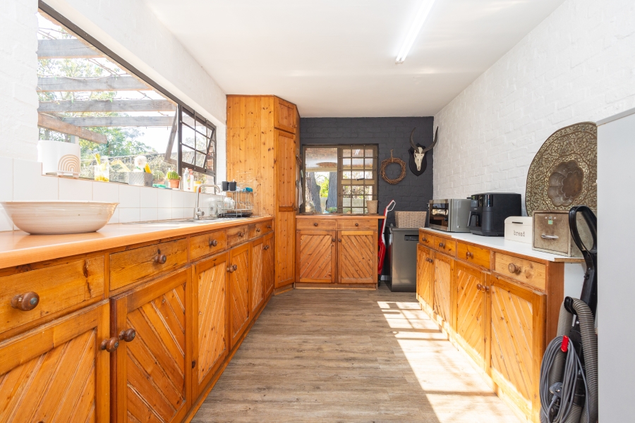 7 Bedroom Property for Sale in Penhill Western Cape